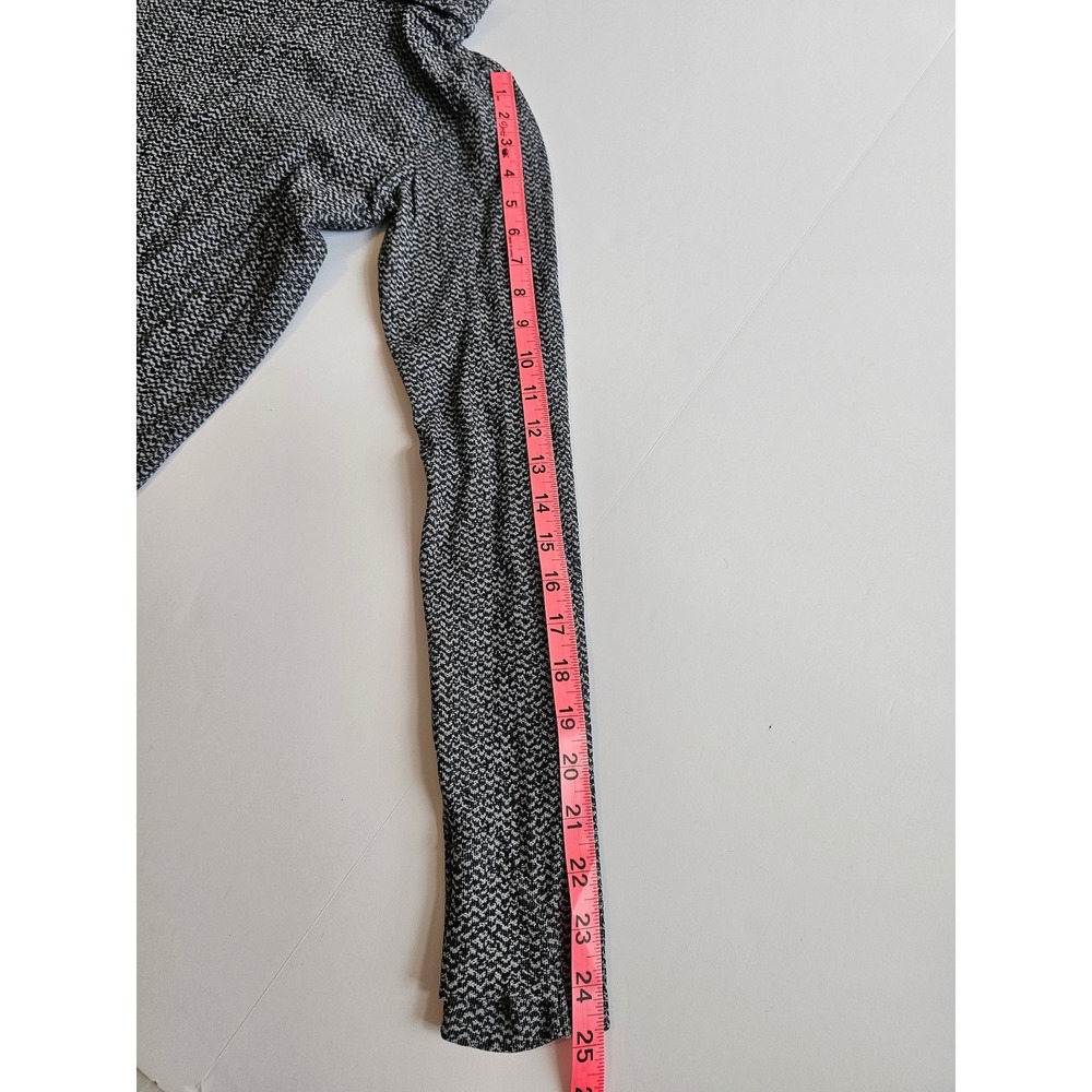 Athleta Turtleneck Top Women XS Black White Textured Chevron Knit Base layer - Picture 5 of 5